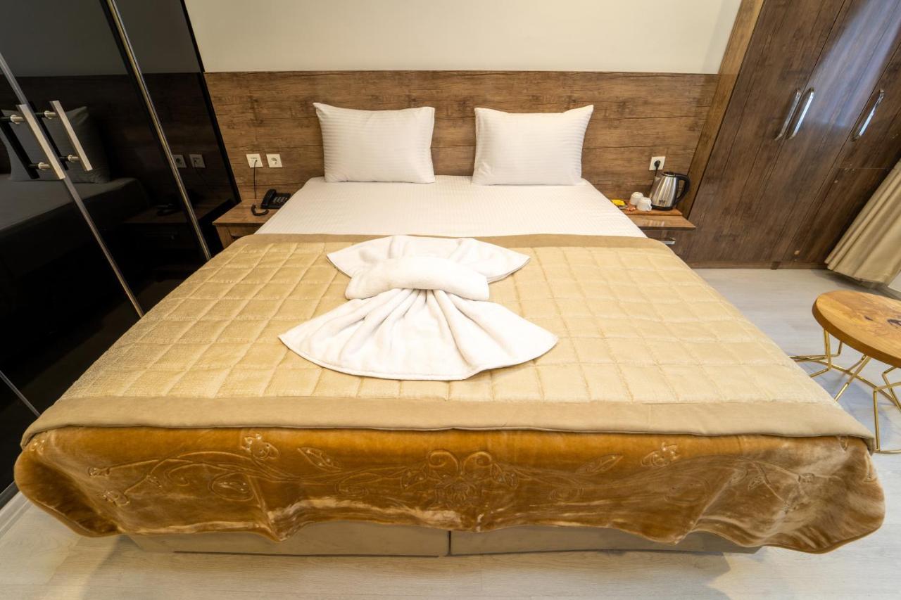 Zin Hotel